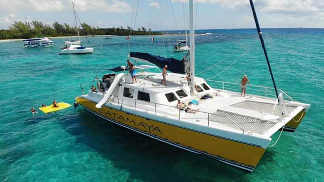 large catamaran with amazing features for a private catamaran tour